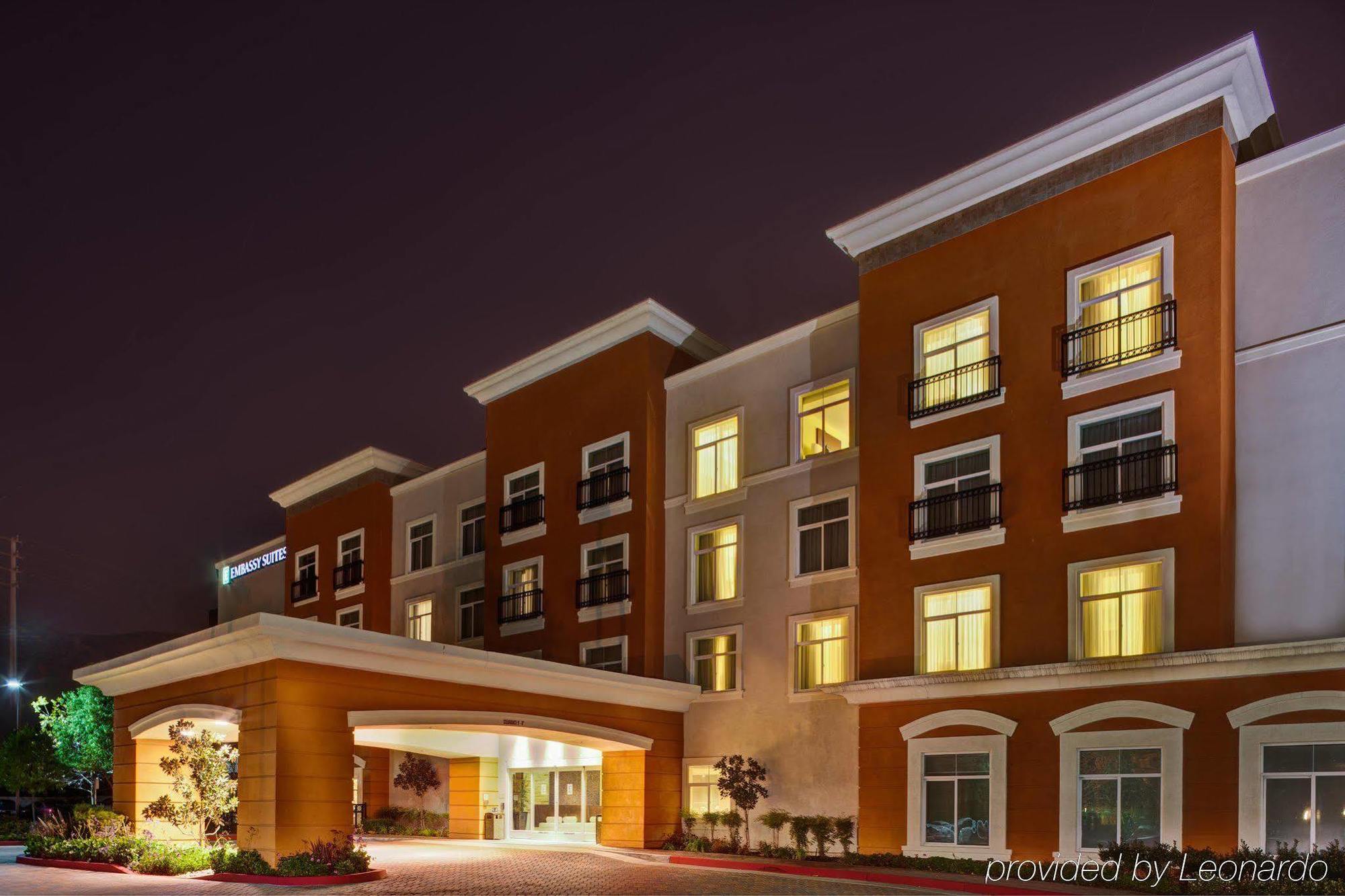 Embassy Suites Valencia Exterior photo